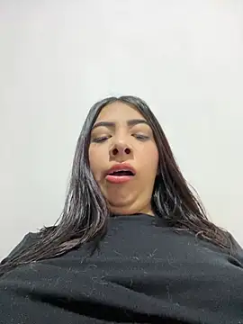 cherry skinnyy  online show from July 5, 12:37 am