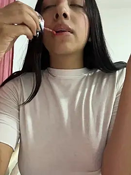 cherry skinnyy  online show from June 26, 1:11 am