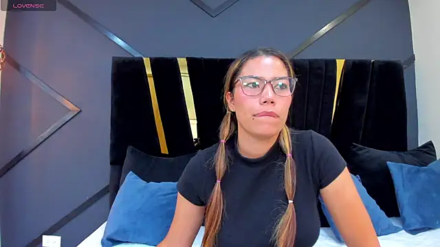 esther xo online show from July 1, 4:35 am