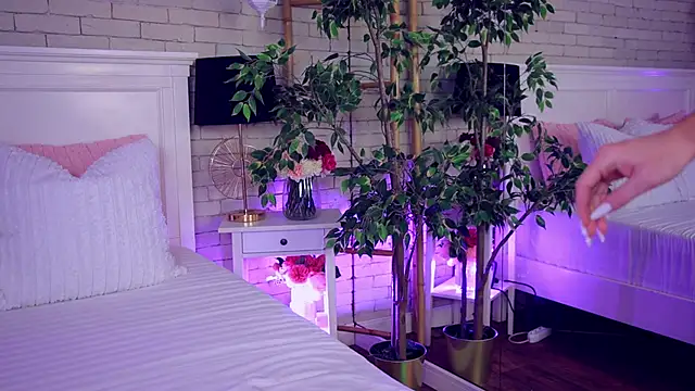 annabellahot online show from February 12, 4:34 am