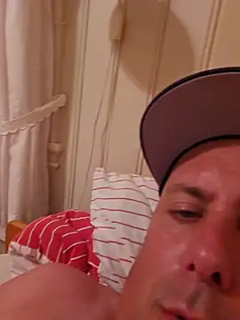 heterohotguy78 online show from July 5, 9:21 pm
