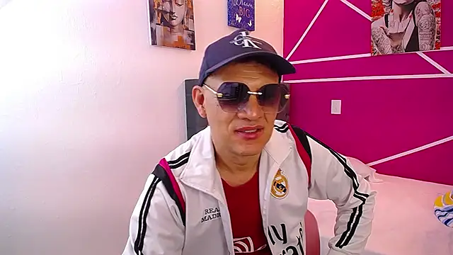 Cesirry  online show from June 27, 12:22 pm