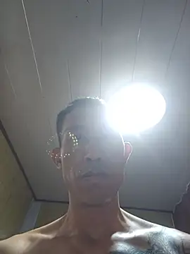 Snapshot of wx369369 chatting on July 25, 11:33 pm wx369369 online show from July 25, 11:33 pm