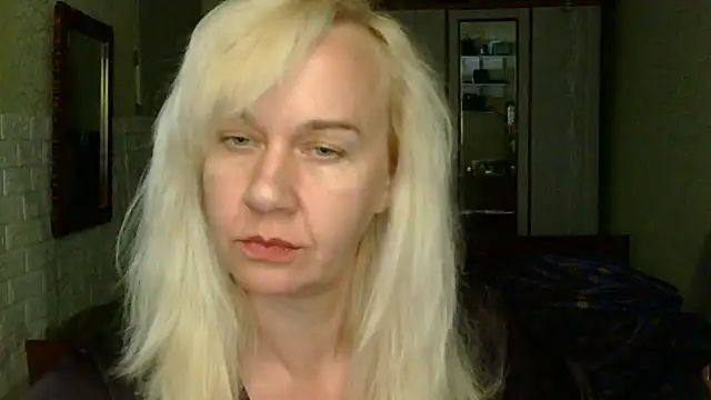 Snapshot of Ravelynni chatting on July 12, 1:56 pm Ravelynni online show from July 12, 1:56 pm