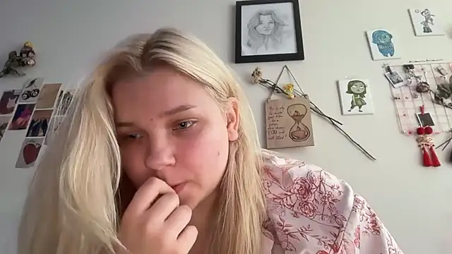 Laveliari online show from June 21, 1:55 am