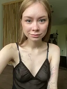 KarolinaMyles online show from June 21, 3:12 am
