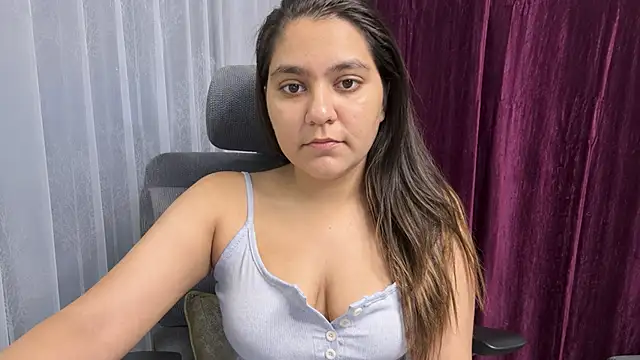 Snapshot of Yours_sakhii chatting on June 20, 9:14 am Yours sakhii online show from June 20, 9:14 am