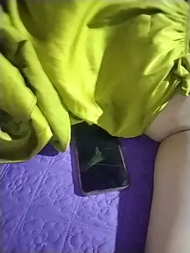 Lily Trinh online show from June 22, 4:26 pm