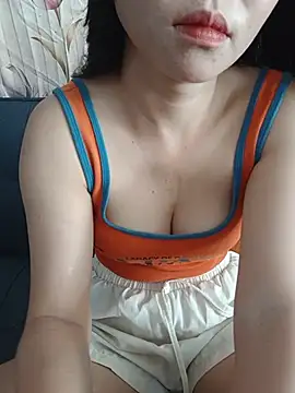 AvaRoyale online show from August 2, 3:27 am