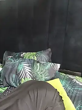creamyslender23 online show from July 27, 2:07 am