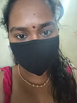 Lundpakadu online show from July 17, 11:40 am