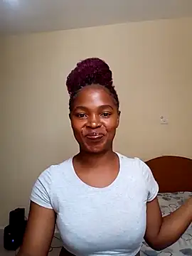 Snapshot of sweetlovewet chatting on June 21, 7:25 am sweetlovewet online show from June 21, 7:25 am