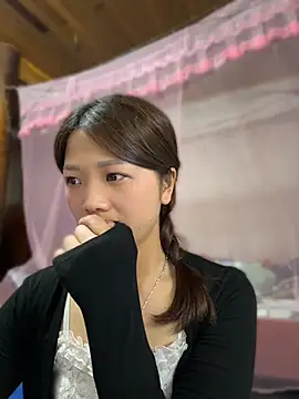 Snapshot of hhanni06 chatting on July 15, 1:07 pm hhanni06 online show from July 15, 1:07 pm