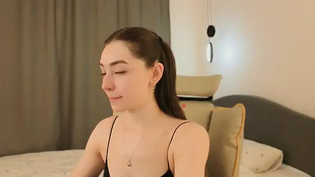 cherrylatte online show from June 22, 7:22 pm
