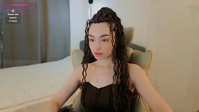 cherrylatte online show from August 3, 7:09 pm