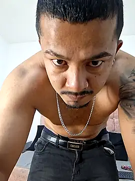 Snapshot of BrunoSilva_ chatting on July 11, 12:16 pm BrunoSilva online show from July 11, 12:16 pm