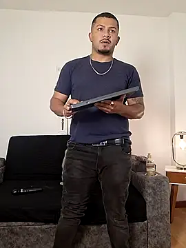 Snapshot of BrunoSilva_ chatting on July 3, 12:22 pm BrunoSilva online show from July 3, 12:22 pm