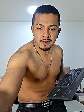 Snapshot of BrunoSilva_ chatting on June 27, 12:22 pm BrunoSilva online show from June 27, 12:22 pm