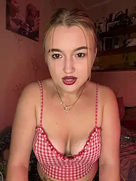 lyalyalii online show from July 19, 6:37 pm