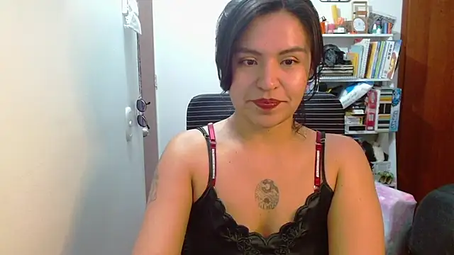lilythdrake online show from July 3, 2:51 am