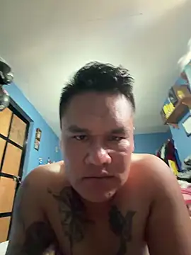 LatinoLeones online show from June 21, 12:05 am