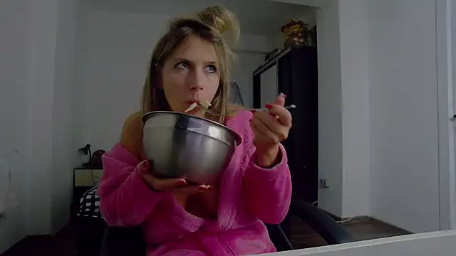 DedeSibel online show from December 21, 1:35 pm