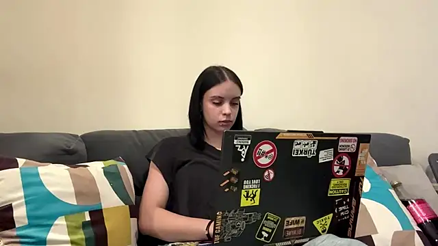 martinienjoyer online show from June 26, 7:36 am