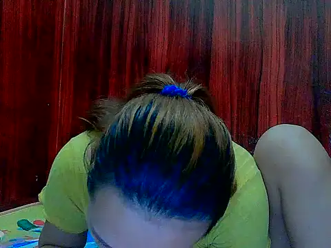 Snapshot of Hotamera chatting on August 2, 1:53 pm Hotamera online show from August 2, 1:53 pm