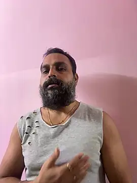 Snapshot of beast_bearded_dady chatting on June 21, 7:30 pm beast bearded dady online show from June 21, 7:30 pm