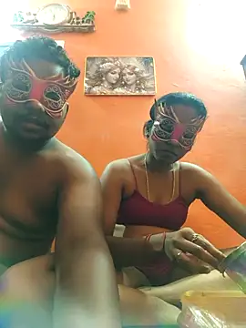 Snapshot of Desi_pondati chatting on June 30, 12:27 pm Desi pondati online show from June 30, 12:27 pm