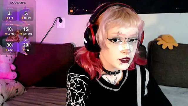 meow nicole online show from July 5, 6:59 pm