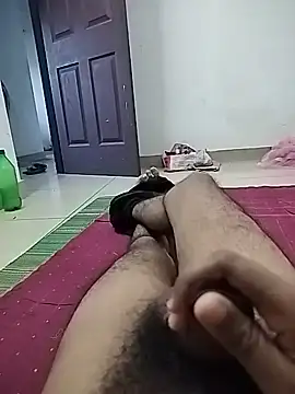 Snapshot of Rajkamal13 chatting on June 23, 12:47 pm Rajkamal13 online show from June 23, 12:47 pm