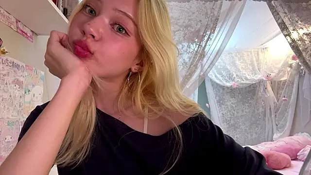 LinaFloww online show from June 26, 9:20 pm