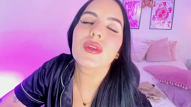 camilaa7 online show from June 28, 7:25 am