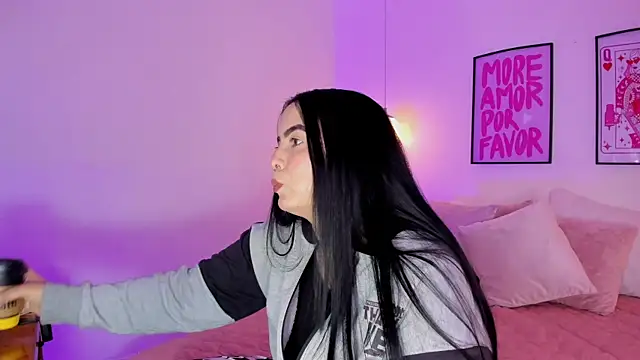 camilaa7 online show from August 7, 11:16 am