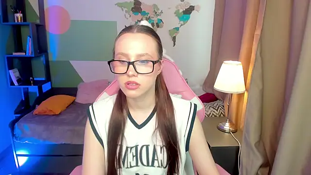 Snapshot of Bella_Sage chatting on July 4, 5:47 am Bella Sage online show from July 4, 5:47 am