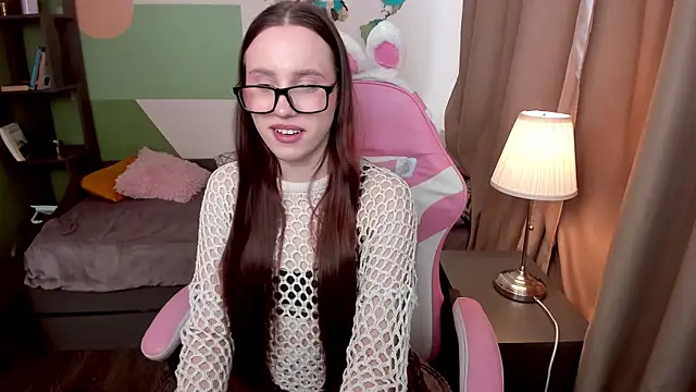 Snapshot of Bella_Sage chatting on July 9, 5:19 am Bella Sage online show from July 9, 5:19 am