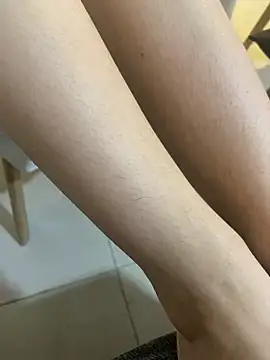 feetlilly online show from June 22, 12:16 am