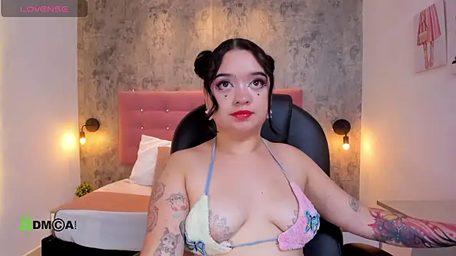 annyhills1 online show from June 24, 6:12 am