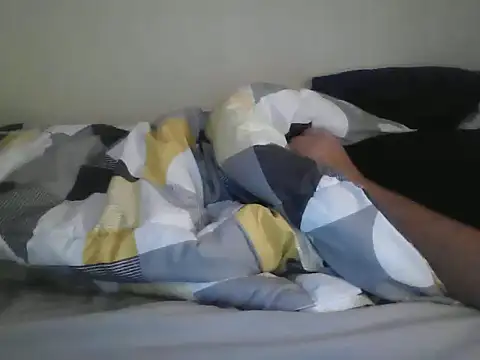 Snapshot of a5ar5rooooov chatting on November 17, 7:12 am a5ar5rooooov online show from November 17, 7:12 am