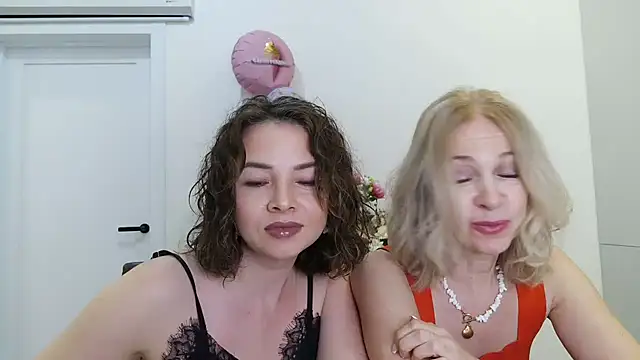 Selenneh online show from July 5, 4:14 pm