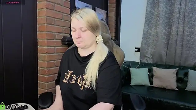 Ammy Soon online show from June 26, 1:11 am