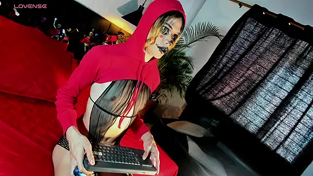 love amor  online show from October 31, 3:08 pm