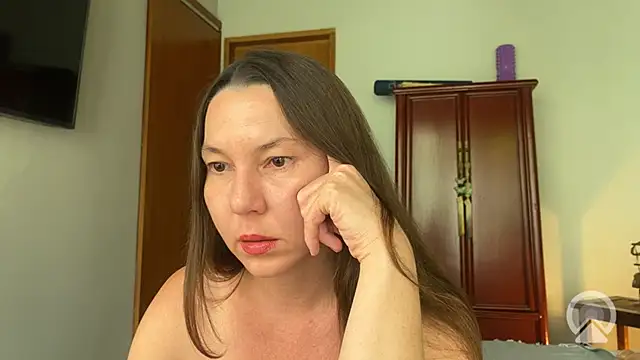 Snapshot of kittycat4you chatting on December 16, 6:39 am kittycat4you online show from December 16, 6:39 am