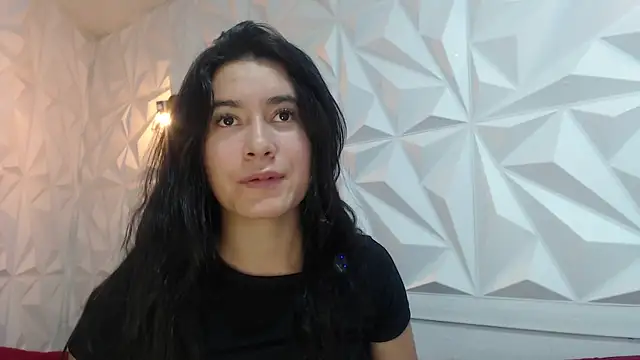 Snapshot of sara_hoffman_4 chatting on June 24, 2:26 pm sara hoffman 4 online show from June 24, 2:26 pm