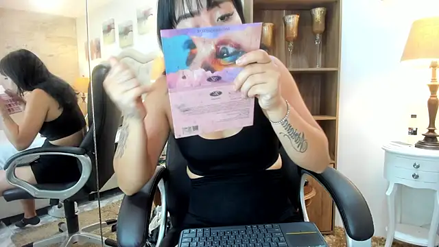 Luna black19 online show from July 9, 7:46 pm