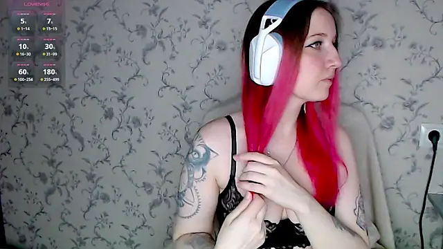 Snapshot of Tastycherrypie chatting on July 25, 7:05 am Tastycherrypie online show from July 25, 7:05 am