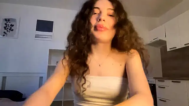 runawyin online show from August 8, 5:09 pm