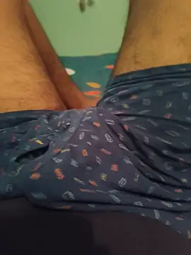 vickyhotboy89 online show from June 24, 3:38 am