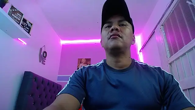fuego moro online show from June 26, 6:58 pm